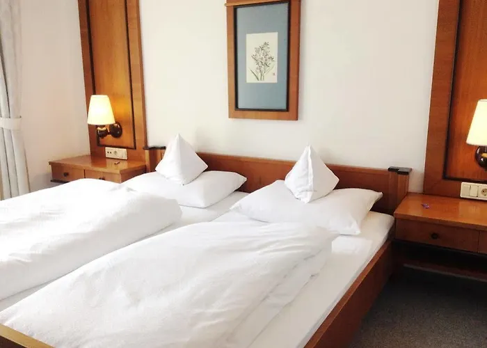 Gruenes Tuerl Otel 3*