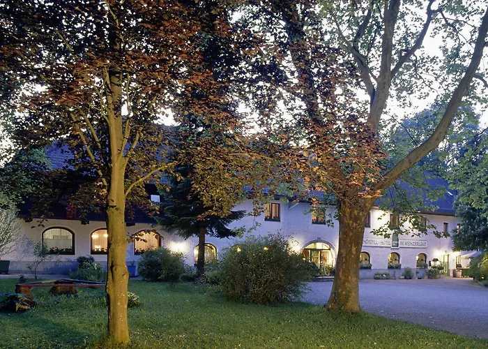 Gruenes Tuerl Otel 3*